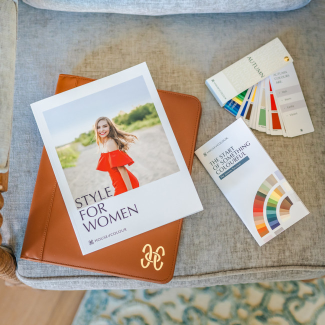 Your color analysis includes a beautifully curated fabric swatch fan and an in-depth guide to your season. 